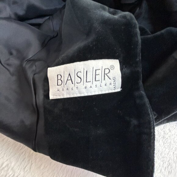 Horst Basler Women’s Black Velvet Vest 38 Embellished Gold Button Formal Lined - Picture 3 of 9